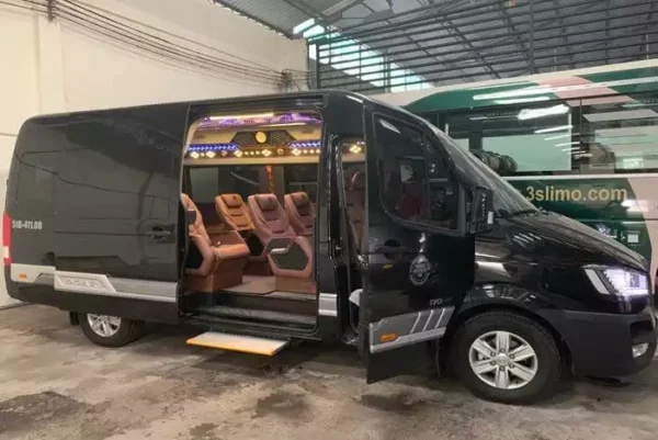 Hanoi - Ha Giang Limousine Van