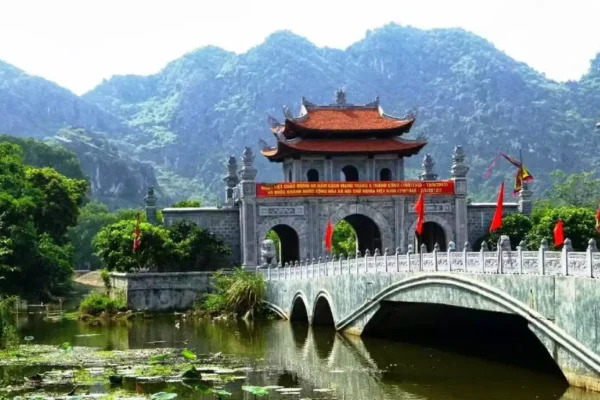 Alternative view of Hoa Lu Citadel - Trang An - Mua Cave | Full-day Tour