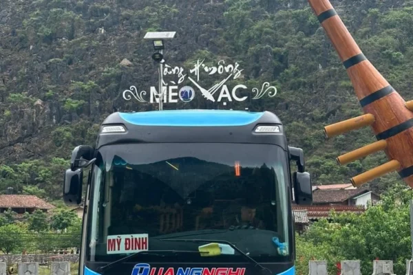 Hanoi to Ha Giang limousine bus