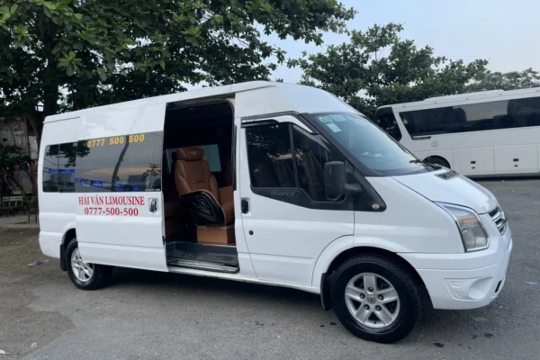 Limousine Van Hue to Da Nang/Hoi An